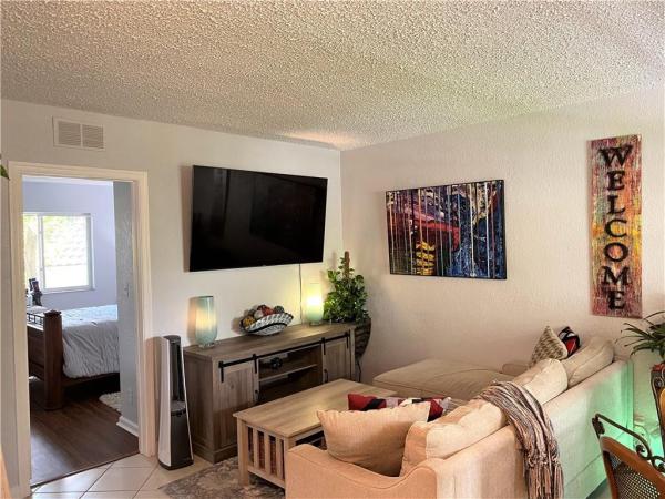The Grove At Wilton Manors , 2660 NE 8th Ave #312, Wilton Manors, Florida 33334, image 2