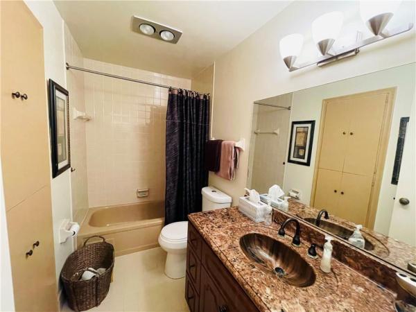 Villas At Woodmont, 7401 Palm Ter #19, Tamarac, Florida 33321, image 1