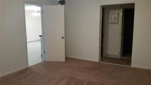 Lago West, 400 Commodore Dr #209, Plantation, Florida 33325, image 1