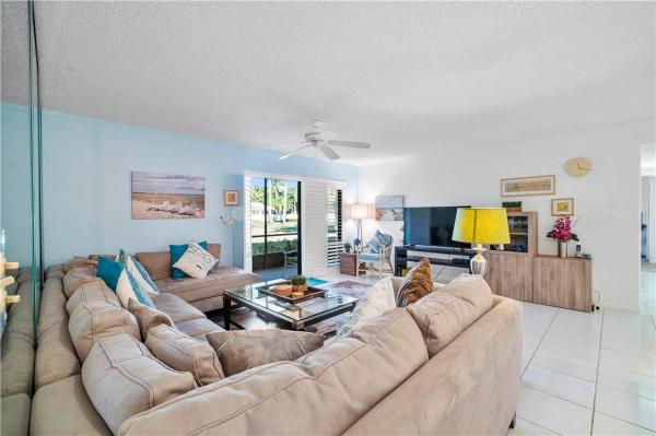 Hidden Woods Of Deer Creek, 111 Deer Creek Blvd #104, Deerfield Beach, Florida 33442, image 2