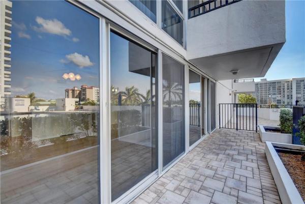 Silver Thatch Atlantic Plaza, 525 N Ocean Blvd #416, Pompano Beach, Florida 33062, image 1