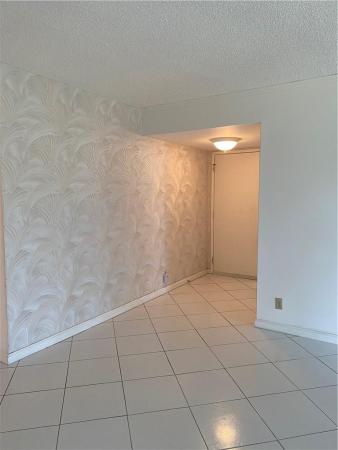 Camino Real Village, 5901 Camino Del Sol #401, Boca Raton, Florida 33433, image 3