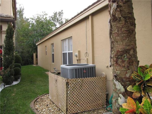 Thoroughbred Lake Estates, 5768 Saddle Trail Ln, Lake Worth, Florida 33449, image 2