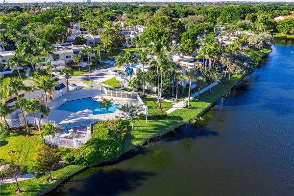 Arbor Courts At Jacaranda, 556 NW 97th Ave, Plantation, Florida 33324, image 1