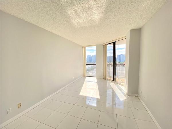 Harborside At The Waterways, 3640 Yacht Club Dr #1407, Aventura, Florida 33180, image 2