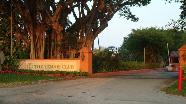 Tennis Club Johnston, 660 Tennis Club Dr #101, Fort Lauderdale, Florida 33311, image 1