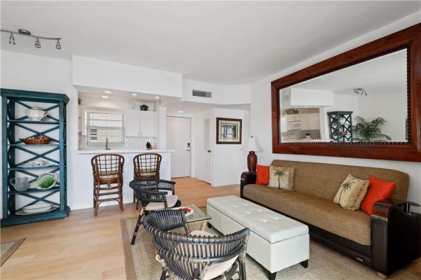 Fort Lauderdale Yacht & Beach Club, 341 N Birch Rd #209, Fort Lauderdale, Florida 33304, image 3