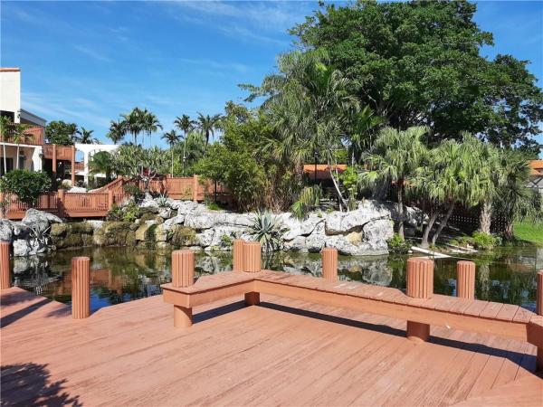 Embassy Square, 2606 Congressional Way, Deerfield Beach, Florida 33442, image 1