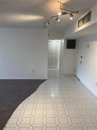 Stratford House, 2841 NE 163 St #214, North Miami Beach, Florida 33160, image 2