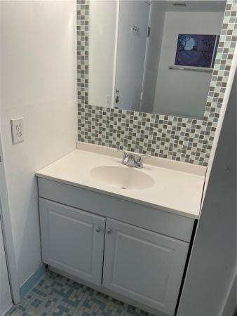 Stratford House, 2841 NE 163 St #214, North Miami Beach, Florida 33160, image 3