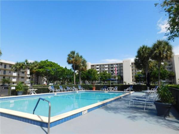 The Palms Of Deer Creek, 2400 Deer Creek Country Club Blvd #710-1, Deerfield Beach, Florida 33442, image 3