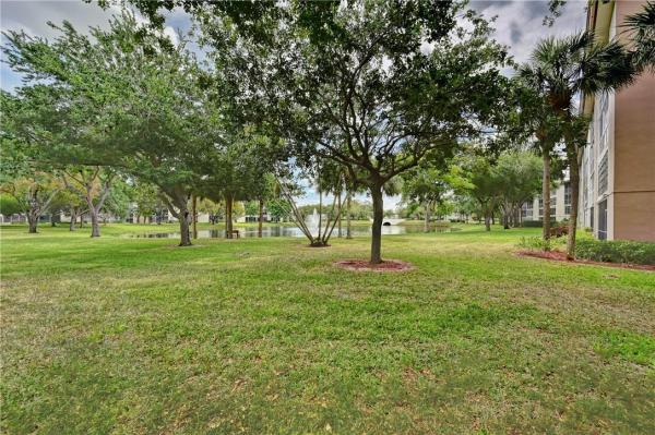 Lucaya Village, 2304 Lucaya Ln #B3, Coconut Creek, Florida 33066, image 1