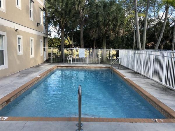 Royal River 2, 2941 Riverside Dr #103, Coral Springs, Florida 33065, image 2