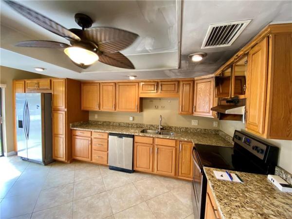 The Woodlands Of Deer Creek, 2031 Deer Creek Woodlands Way, Deerfield Beach, Florida 33442, image 3