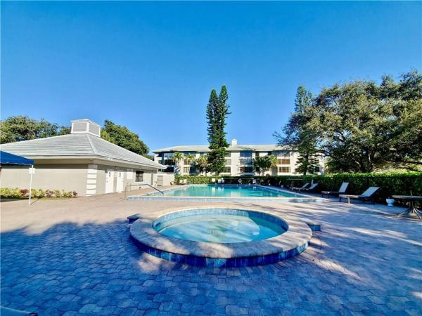 Whitehall Of Pine Island Ridge, 1528 Whitehall Dr, Davie, Florida 33324, image 1