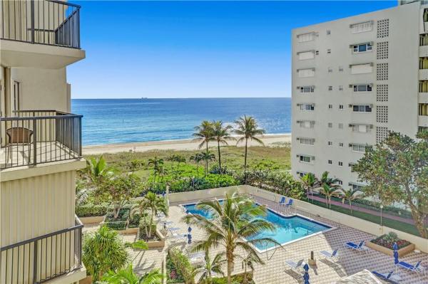 The Hampton Beach Club, 1800 S Ocean Blvd #504, Lauderdale By The Sea, Florida 33062, image 1
