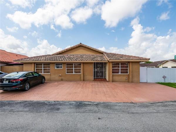 Les Chalets, 788 SW 97th Court Cir, Fountainebleau, Florida 33174, image 1