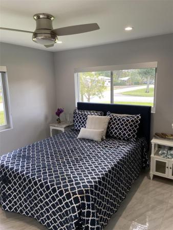 Valencia At Wilton Manors, 245 NE 22nd St, Wilton Manors, Florida 33305, image 2