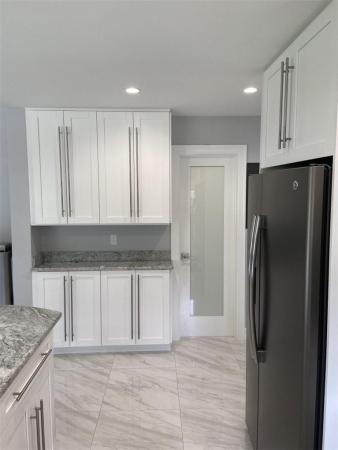 Valencia At Wilton Manors, 245 NE 22nd St, Wilton Manors, Florida 33305, image 1