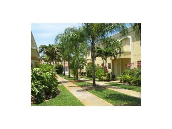 Venetian Gardens At Country Club Of Miami, 17911 NW 68th Ave #O205, Hialeah, Florida 33015, image 3