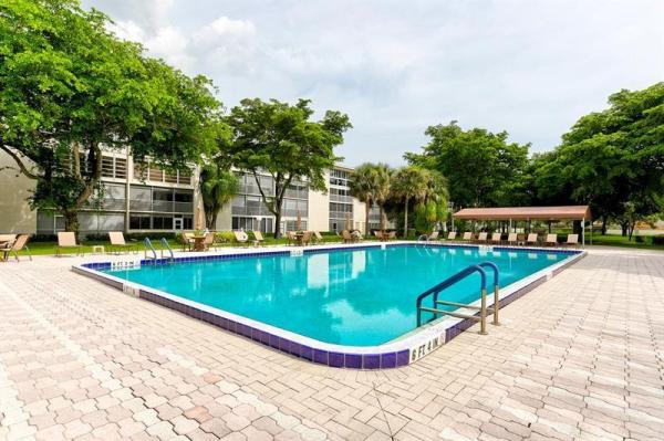 Granada Village, 2003 Granada Dr #L4, Coconut Creek, Florida 33066, image 1