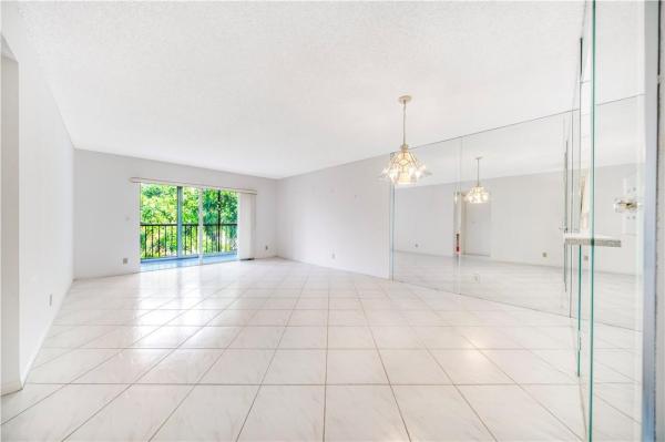 Huntington Lakes 4, 7281 Amberly Ln #307, Delray Beach, Florida 33446, image 3