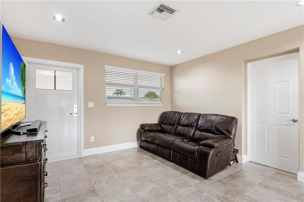 Heritage Homes, 7111 Moseley St, Hollywood, Florida 33024, image 2