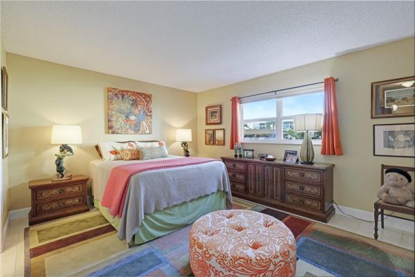 Meadowbrook Lakes, 425 SE 11th Ter #103, Dania Beach, Florida 33004, image 1