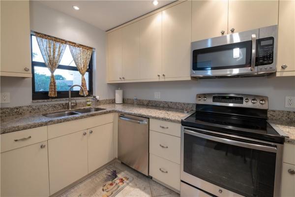 Karanda Village 7, 4149 Carambola Cir S #2147, Coconut Creek, Florida 33066, image 1
