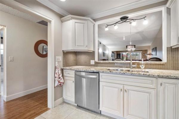 The Villas At Lucerne Lakes, 4480 Lucerne Villas Ln, Lake Worth, Florida 33467, image 1