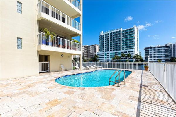 Cambridge, 2900 NE 33rd Ct #402, Fort Lauderdale, Florida 33306, image 1