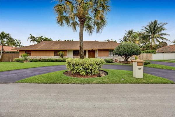 Summit Park Estates, 12243 SW 102nd Ter, The Crossings, Florida 33186, image 1
