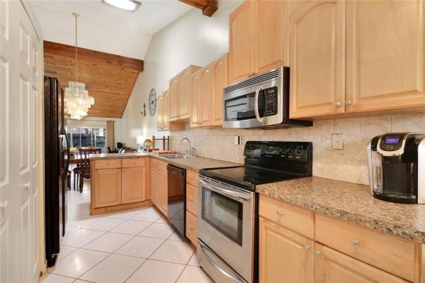 Cedarwoods At Pembroke Lakes, 2340 Poinsetta Ct, Pembroke Pines, Florida 33026, image 1