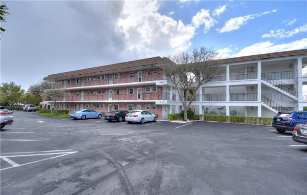 Gardens By The Sea, 1501 S Ocean Blvd #212, Lauderdale By The Sea, Florida 33062, image 2