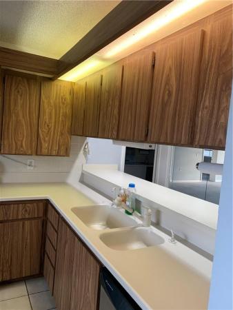 Whitehall 2 Of Pine Island Ridge, 1711 Whitehall Dr #306, Davie, Florida 33324, image 2
