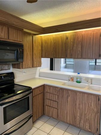 Whitehall 2 Of Pine Island Ridge, 1711 Whitehall Dr #306, Davie, Florida 33324, image 3
