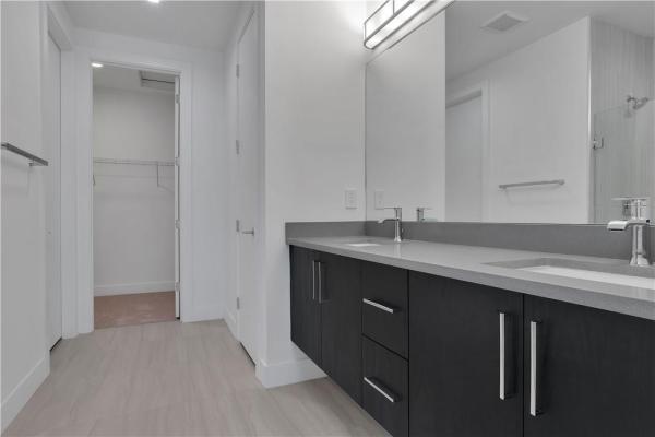 Village At Wilton Manors, 561 NE 21st Ct, Wilton Manors, Florida 33305, image 3