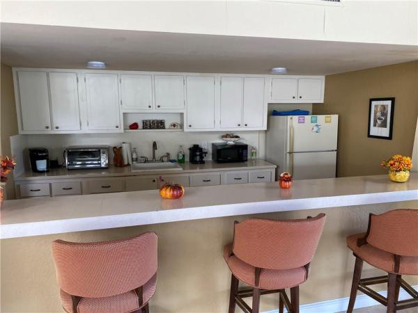 Breakwaters Of The Palm Beaches, 470 Executive Center Dr #5H, West Palm Beach, Florida 33401, image 3