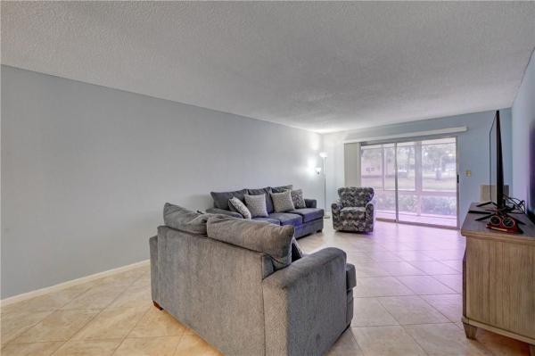 Martinique Village, 4302 Martinique Cir #M1, Coconut Creek, Florida 33066, image 1