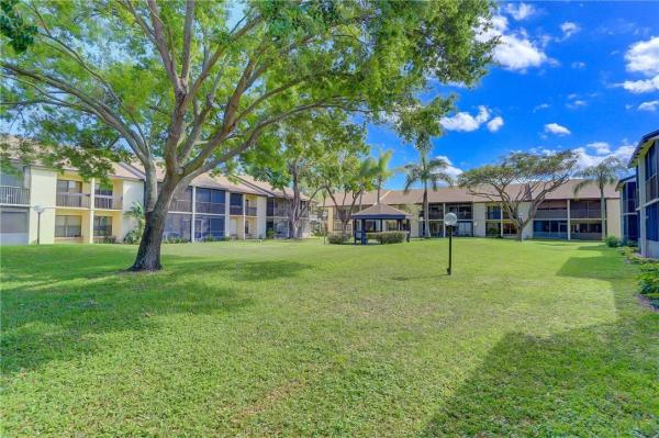 Meadowridge East, 1961 SW 15th St #90, Deerfield Beach, Florida 33442, image 3