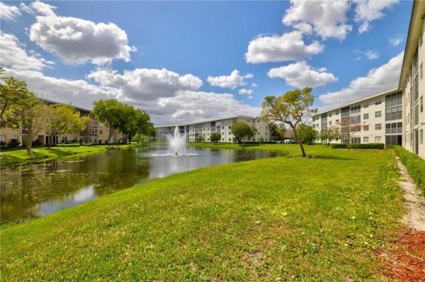 Eleuthera Village, 1801 Eleuthera Pt #C3, Coconut Creek, Florida 33066, image 1