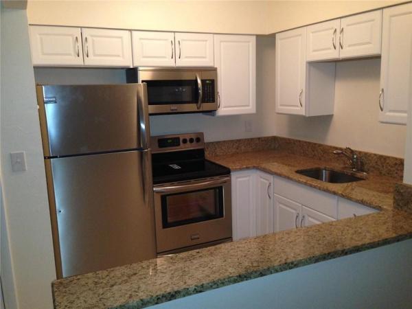 Azul At Kimberly Lake, 4050 NE 12th Ter #30-1, Oakland Park, Florida 33334, image 1
