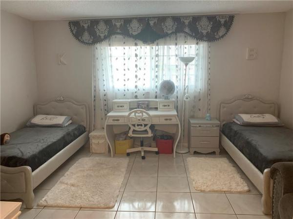 Palm Townhouse, 2200 Monroe St #31, Hollywood, Florida 33020, image 2