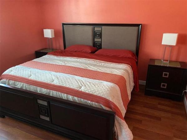Townhouse Shores, 663 Kensington Pl #102B, Wilton Manors, Florida 33305, image 1