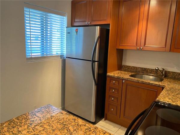 Wilton Place, 2655 NE 8th Ave #107, Wilton Manors, Florida 33334, image 3