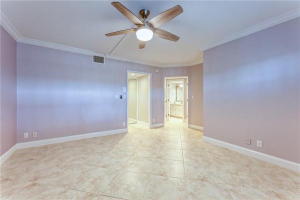 Winston House, 3050 NE 47th Ct #204, Fort Lauderdale, Florida 33308, image 2