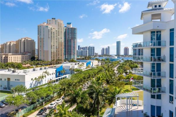 3030 Aventura, 3030 NE 188th St #602, Aventura, Florida 33180, image 3