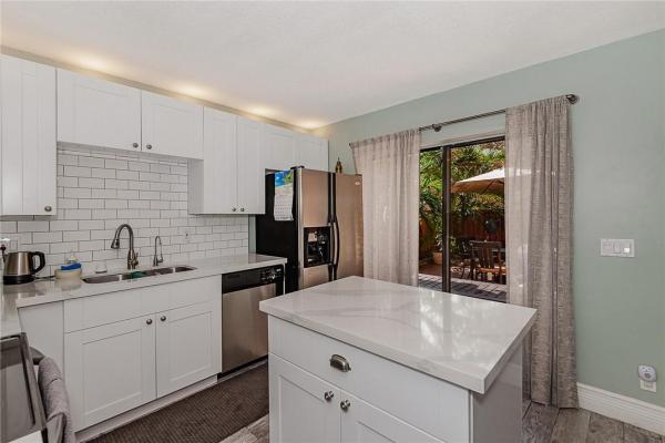 Waterford Courtyards At Crystal Lakes North, 2872 S Waterford Dr #2872, Deerfield Beach, Florida 33442, image 3