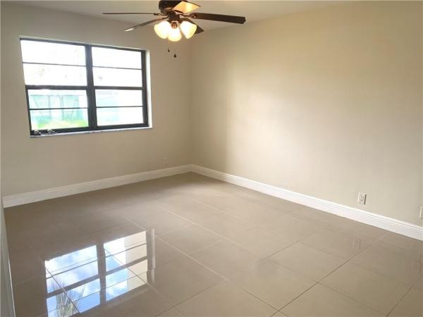Isle Of Boca Dunes, 9233 SW 8th St #121, Boca Raton, Florida 33428, image 2
