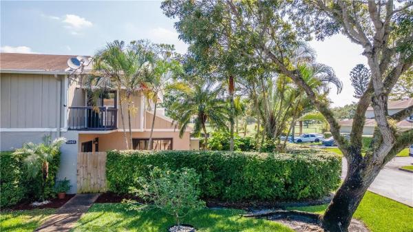 Lago West, 13265 NW 5th St, Plantation, Florida 33325, image 2